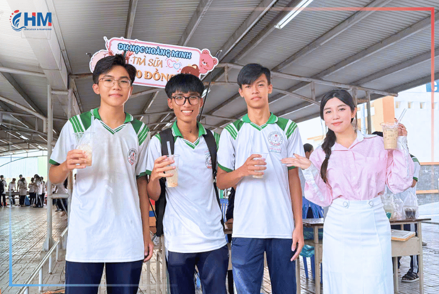 HOÀNG MINH ĐỒNG HÀNH CÙNG HOẠT ĐỘNG 263 TẠI THPT TRẦN ĐẠI NGHĨA – TÂY NINH (1)