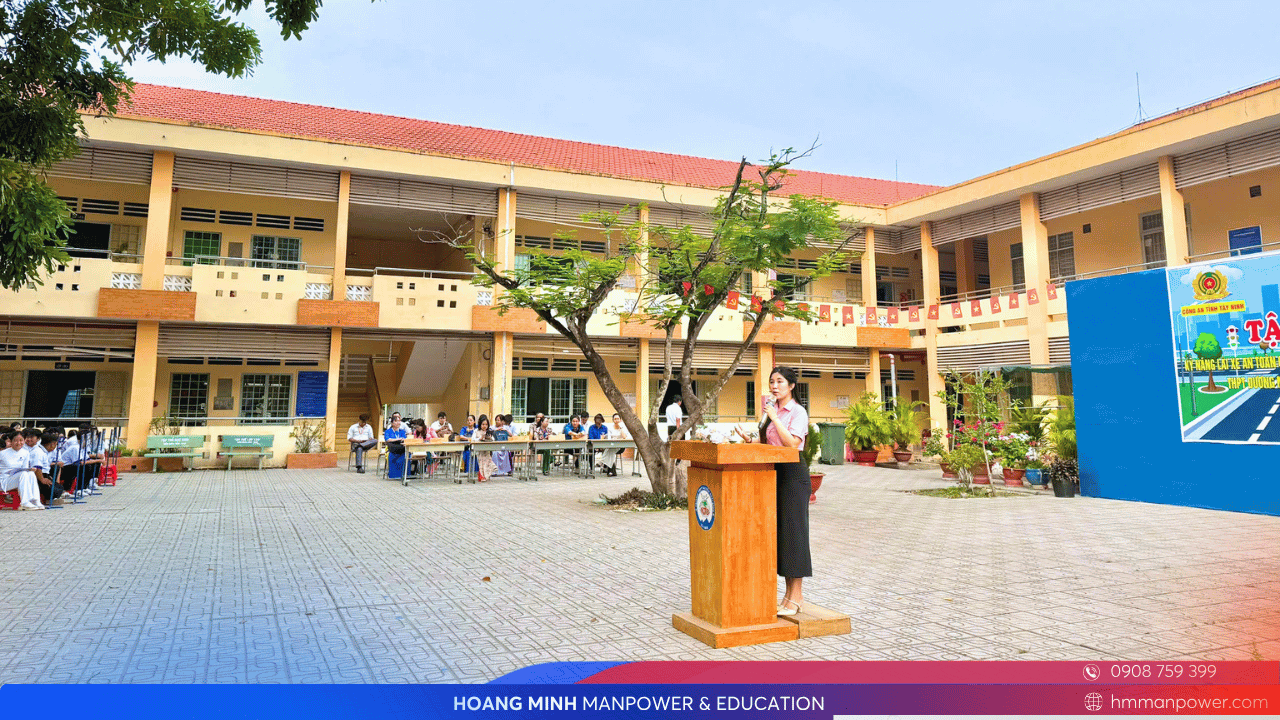 Hoàng Minh Tư vấn hướng nghiệp tại THPT Nguyễn Thái Bình_ Mở ra lộ trình du học gắn với việc làm và định hướng tương lai (4)