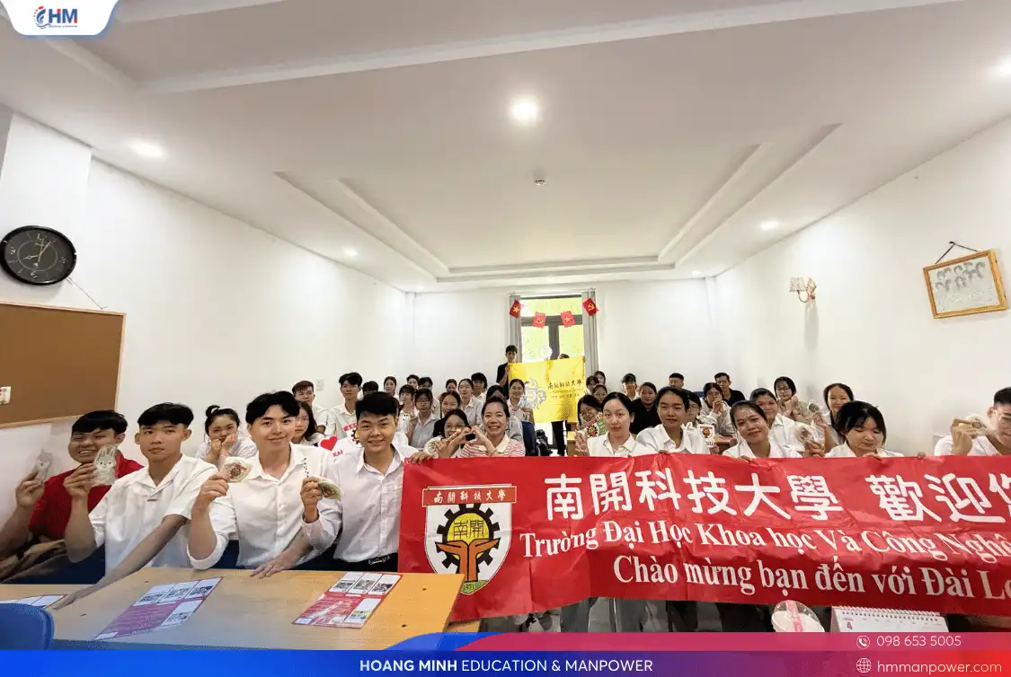hình ảnh Giao lưu cùng trường Đại Học Khoa Học Và Công Nghệ Nam Khai (2)